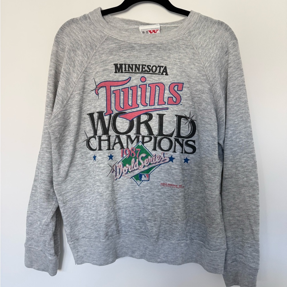 VINTAGE Minnesota Twins World Champions Sweatshirt